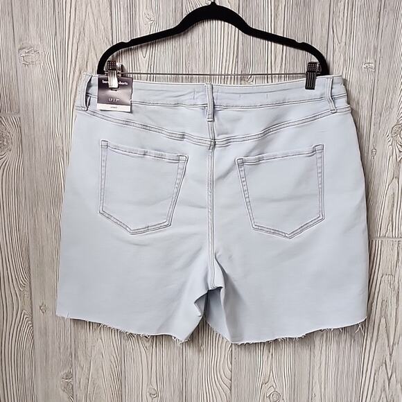 Ava & Viv Bermuda High-Rise Lightwash Jean Shorts Womens Juniors Size 17 NEW - Picture 3 of 11